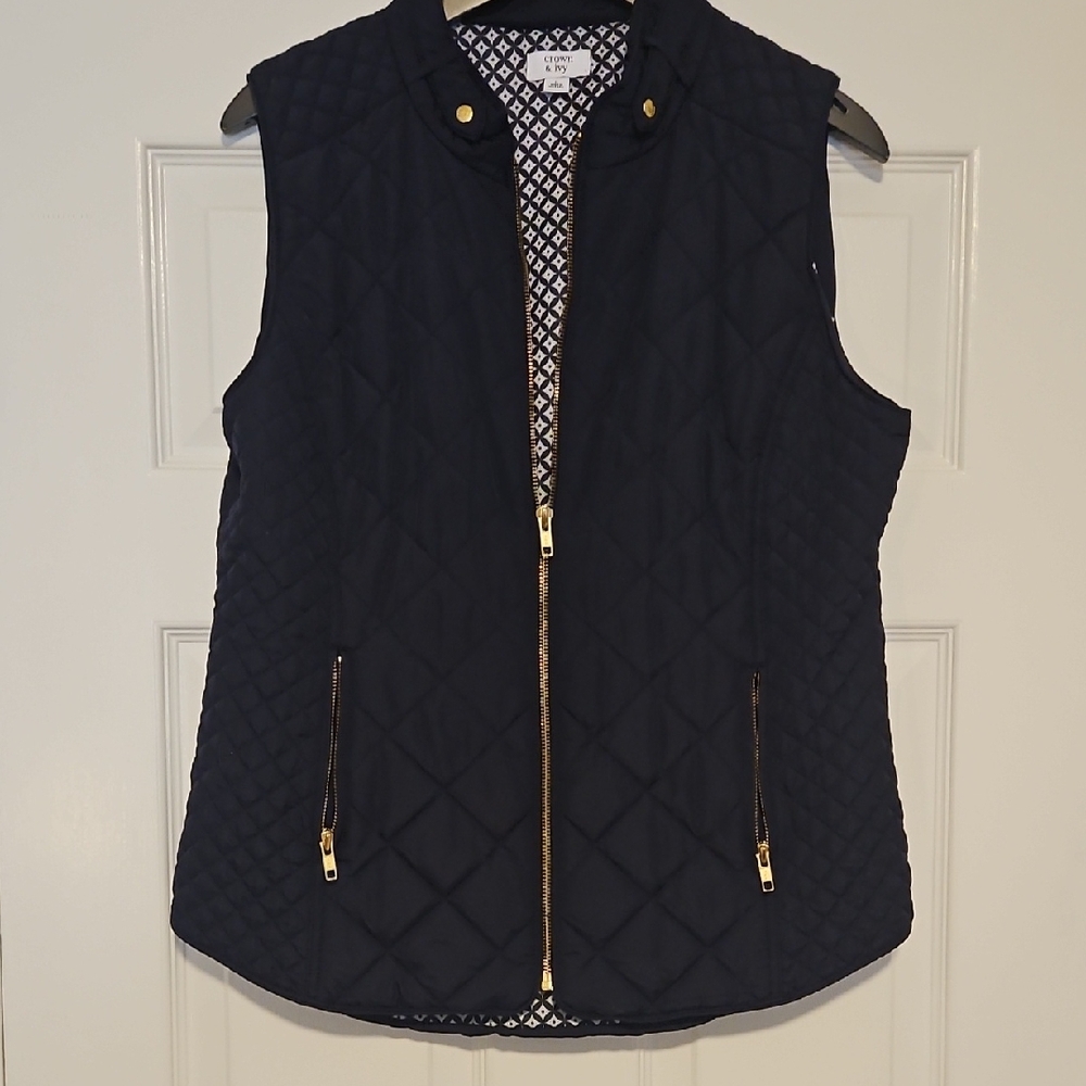 Crown & Ivy Navy Quilted Vest